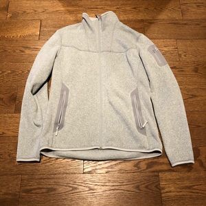 Arc’teryx grey covert cardigan fleece